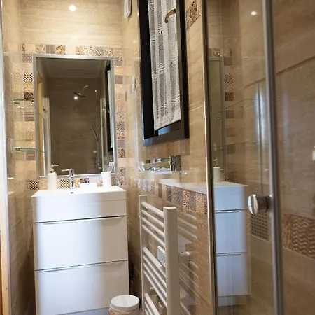 Les Flocons De Neige Chalet *